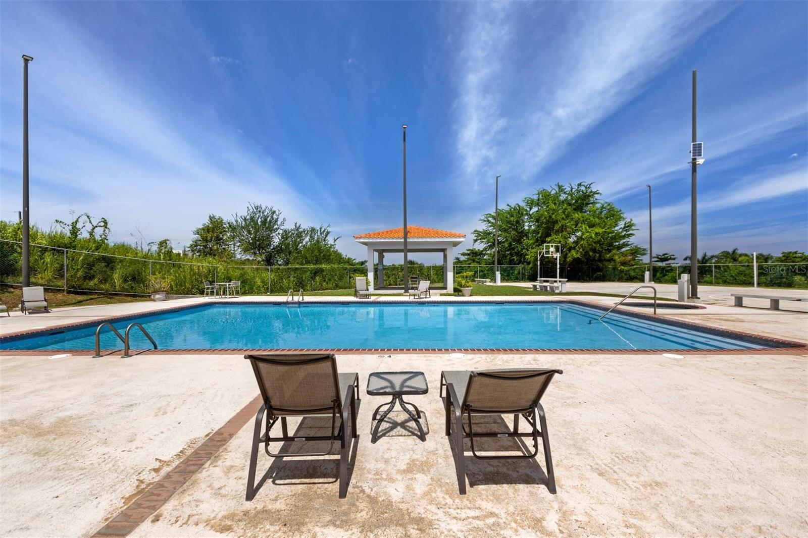 96qj+3rg Cll Las Colinas, PR