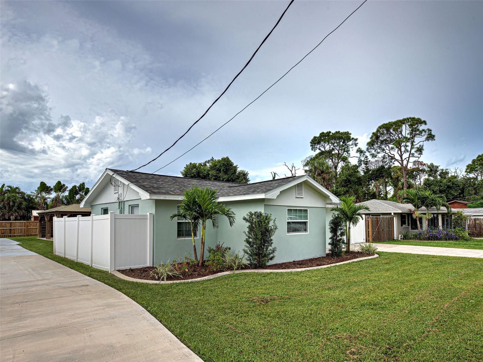 425 Yale St, FL