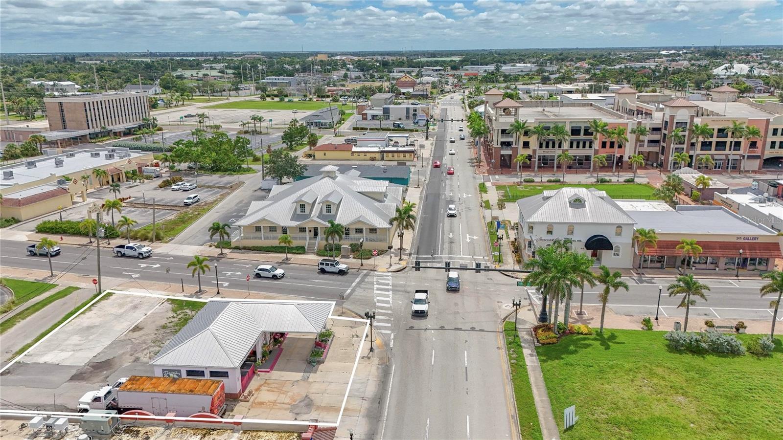 140 Tamiami Trail, FL