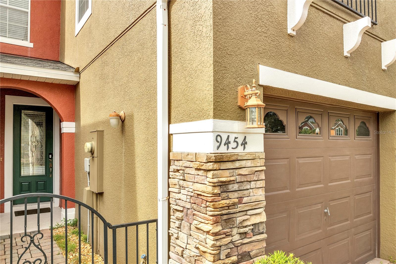 9454 Silver Buttonwood Street, FL