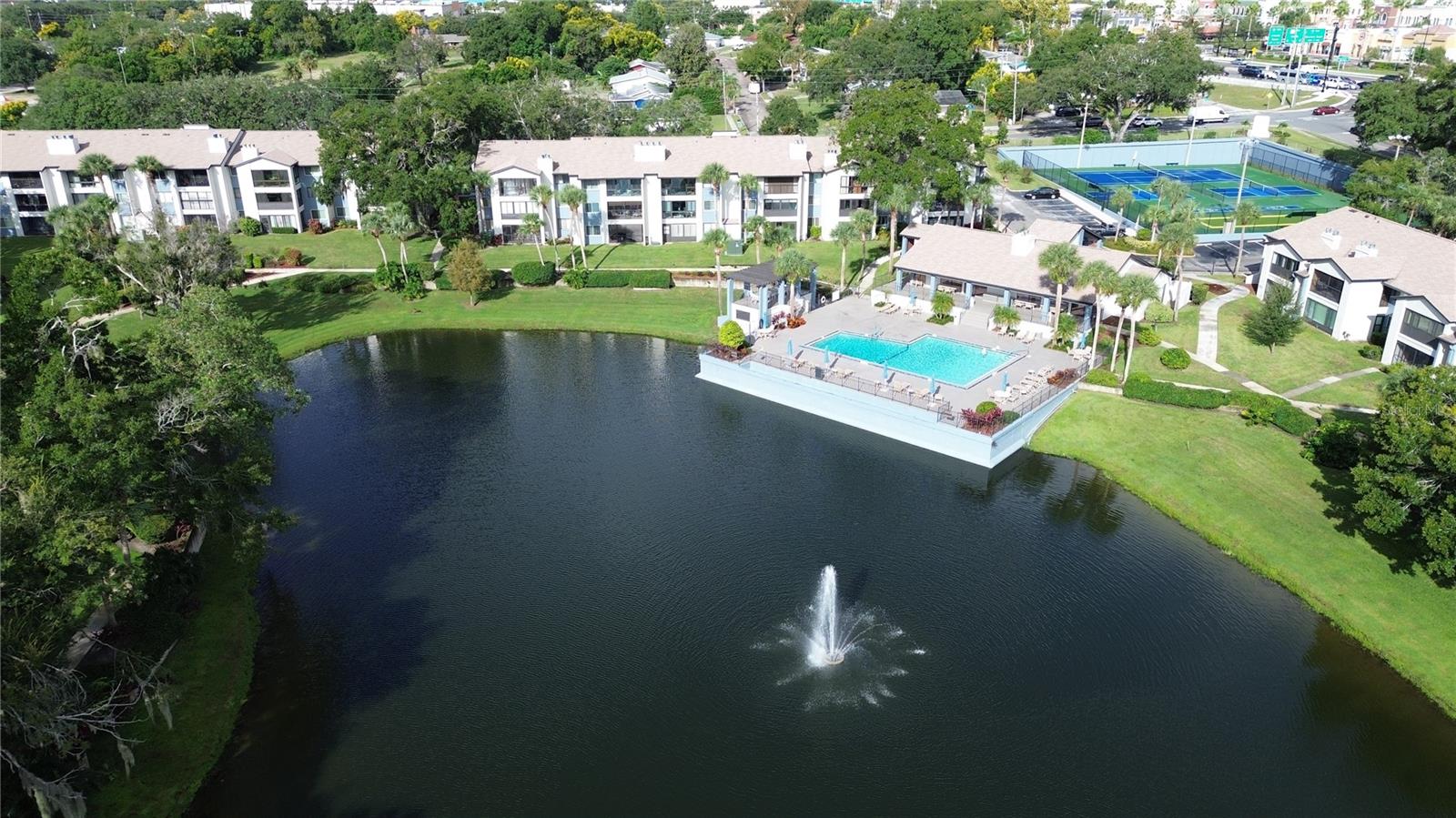 3 Escondido Circle, FL