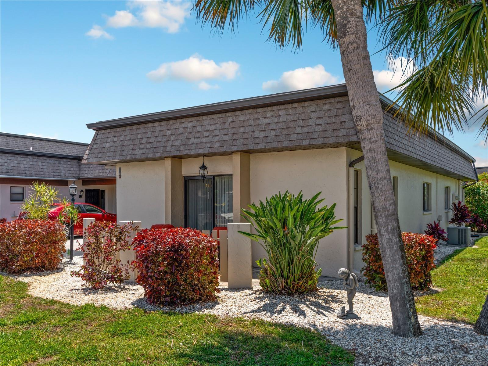 1708 Lakeside Dr #1710b, FL