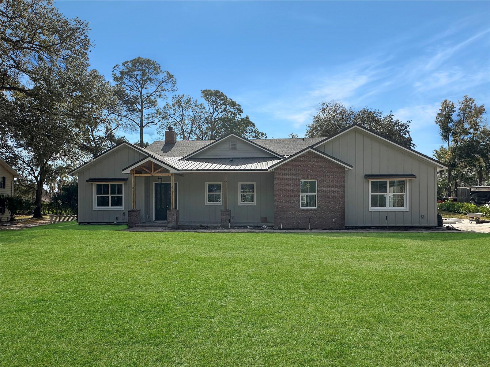 935 N Thompson Rd, FL
