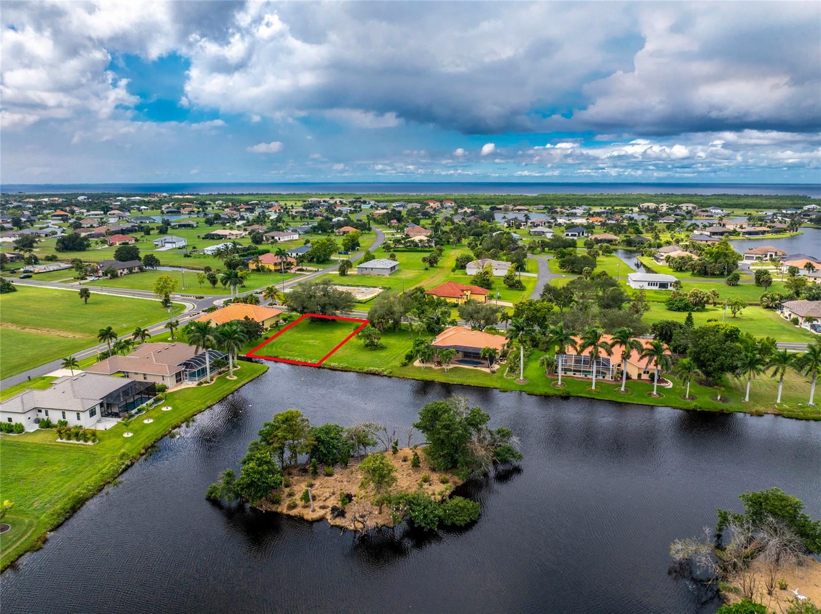 17204 Cape Horn Blvd, FL