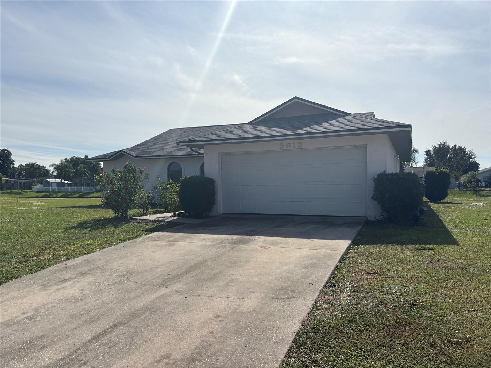 3613 Willow Lake Court, FL