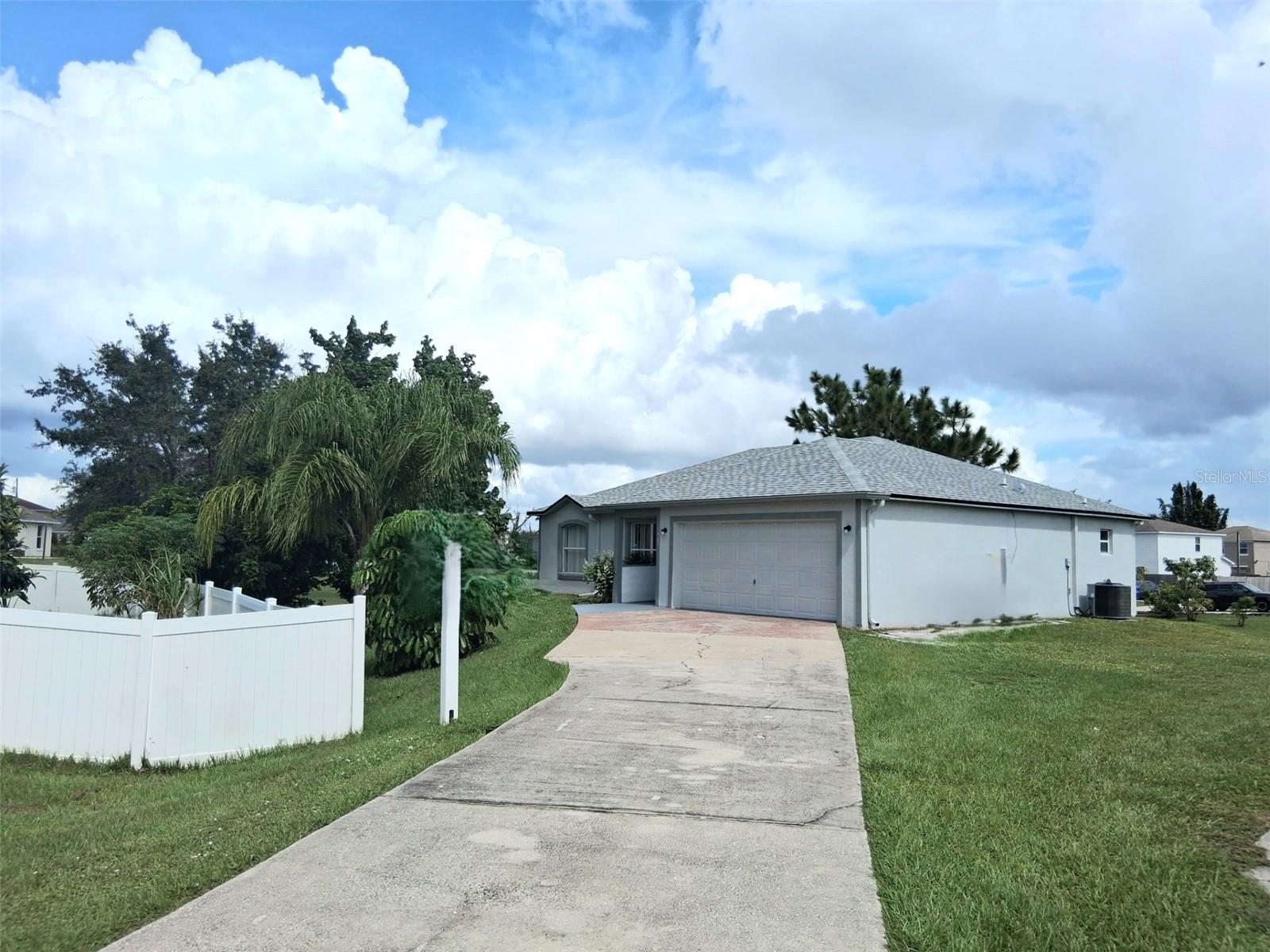 1921 Drum Dr, FL