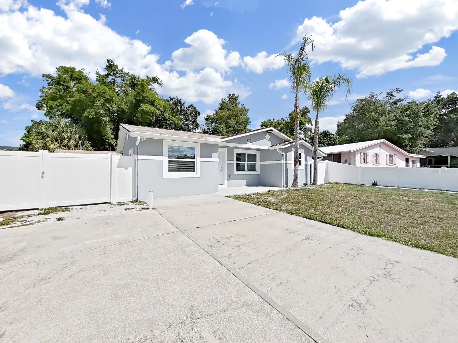 8721 River Forest Circle, FL
