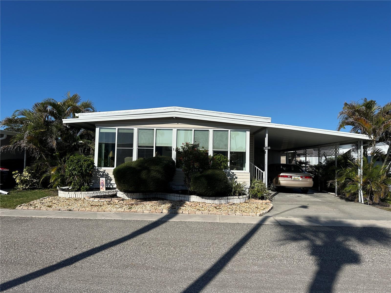 5800 Forsythia Road, FL