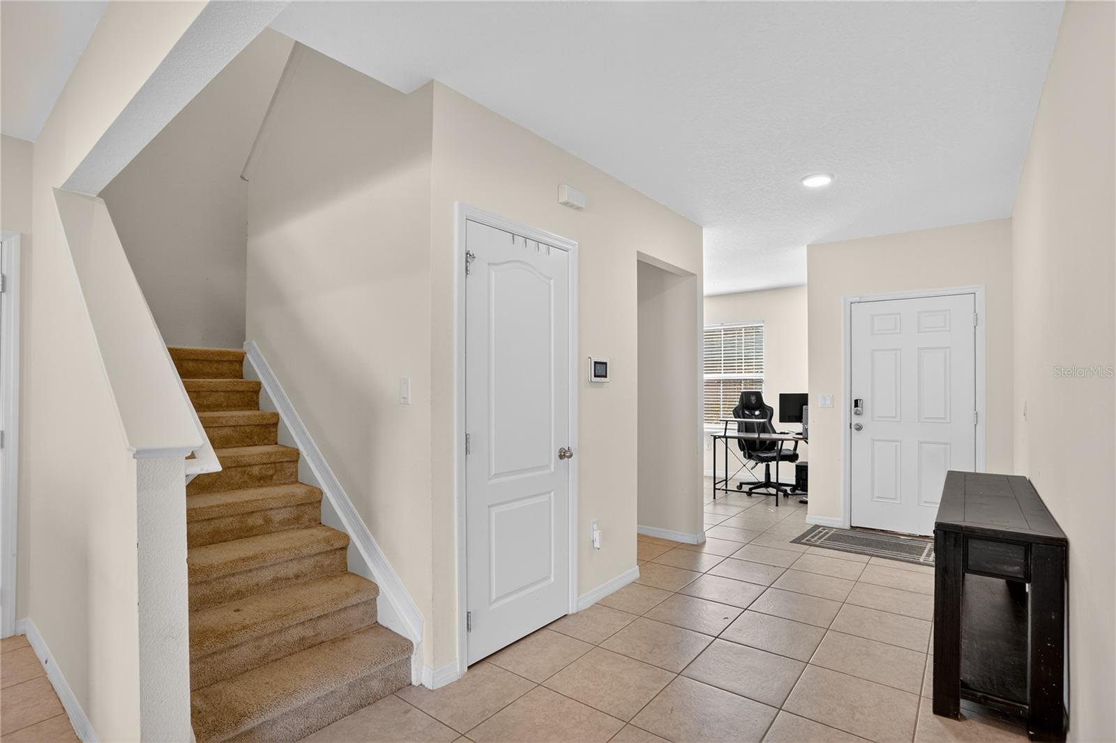 196 Albany Drive, FL