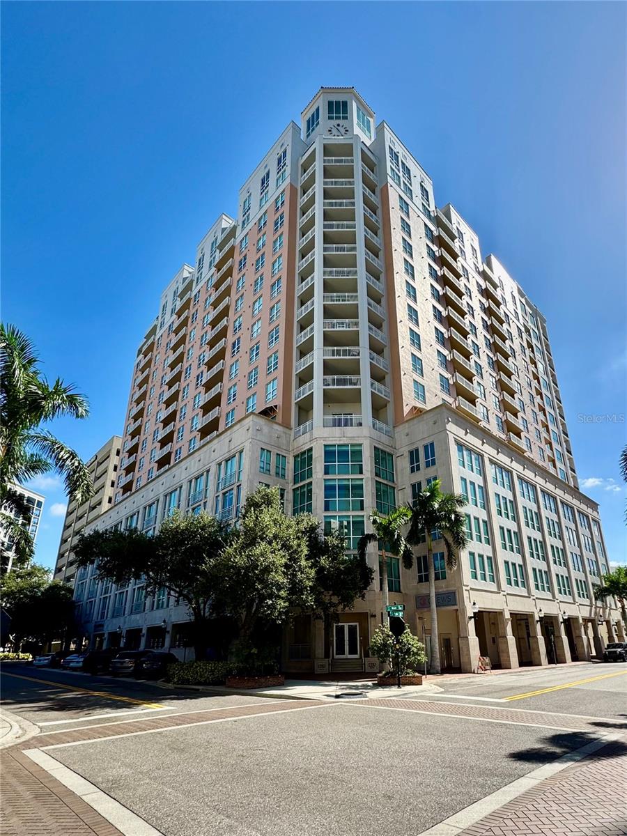 1350 Main Street, FL