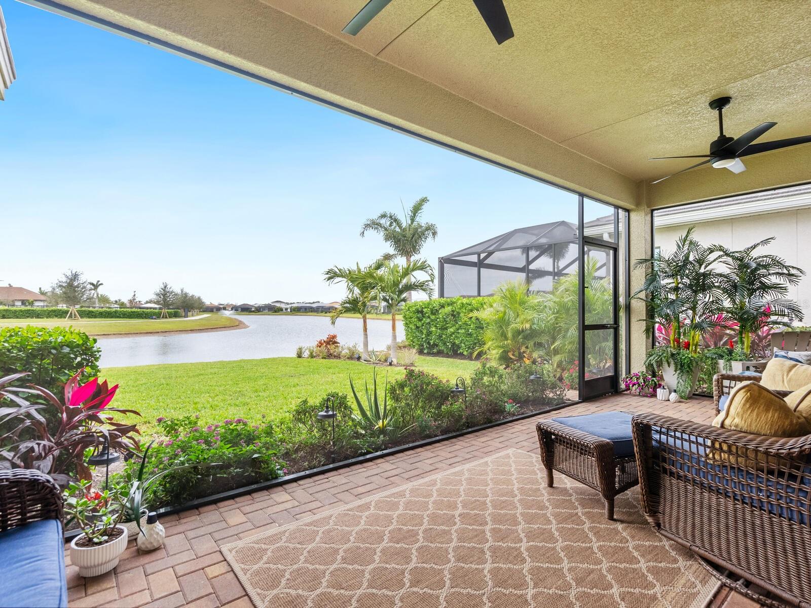 4925 Surfside Circle, FL