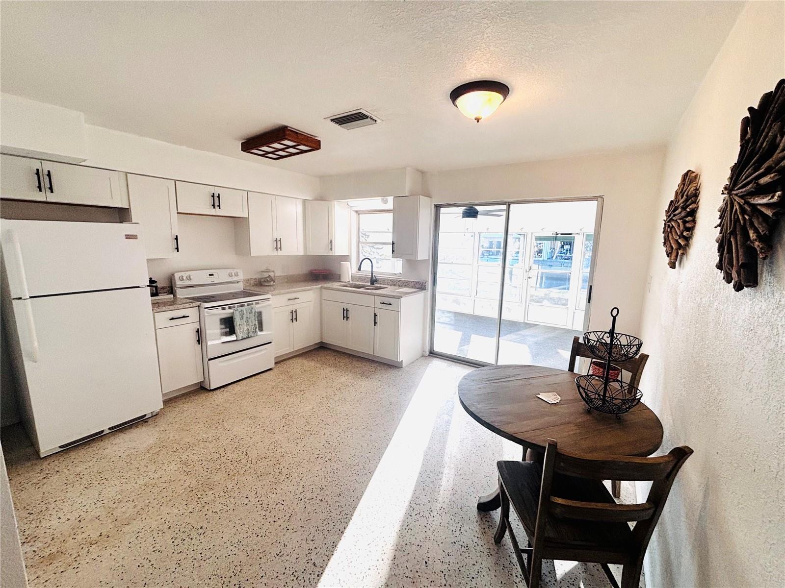 6125 Beacon Point Drive, FL