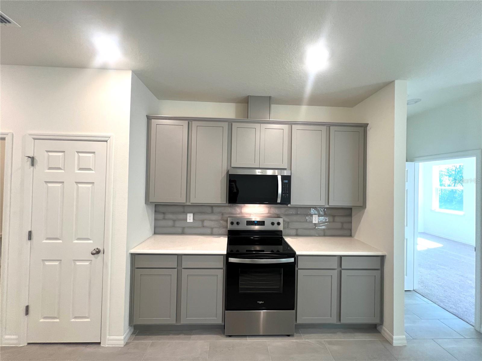 4 Lynbrook Drive, FL