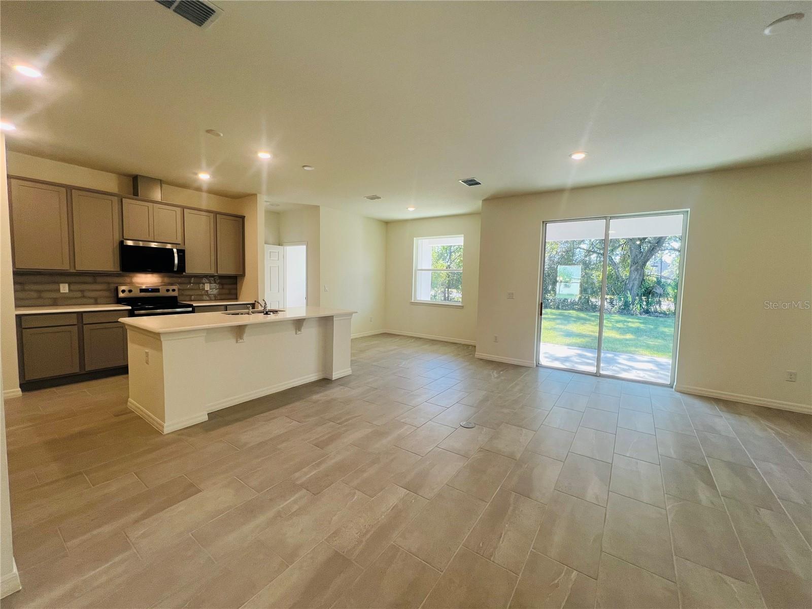 4 Lynbrook Drive, FL