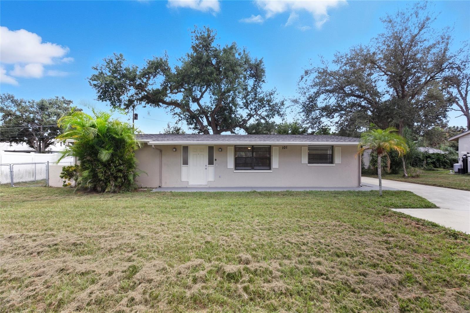101 Oberlin Rd, FL