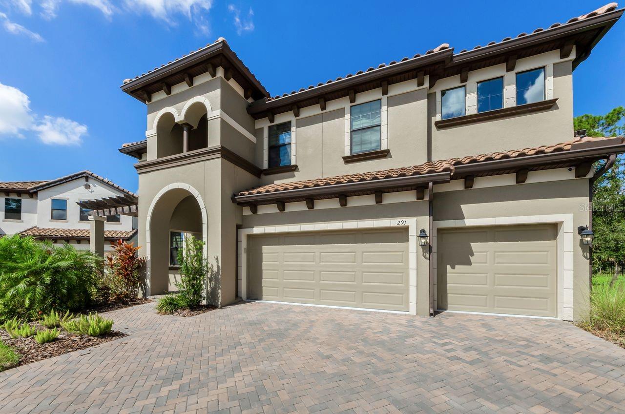 291 Mossy River Court, FL