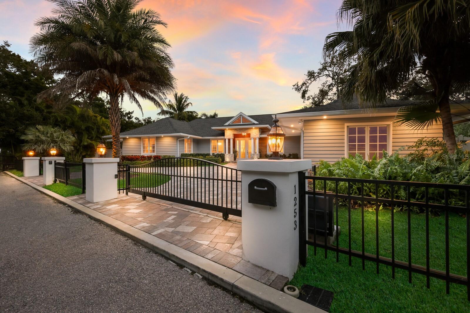 1253 Basin Lane, FL
