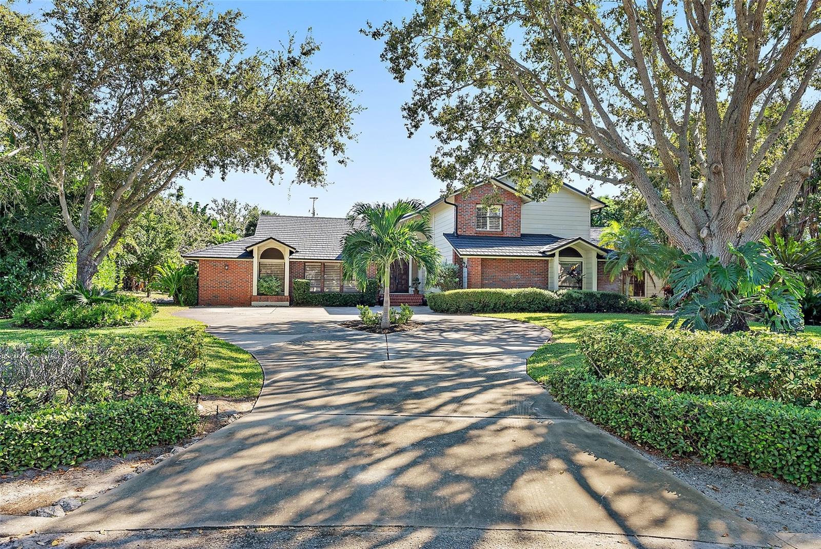 2371 Landings Circle, FL