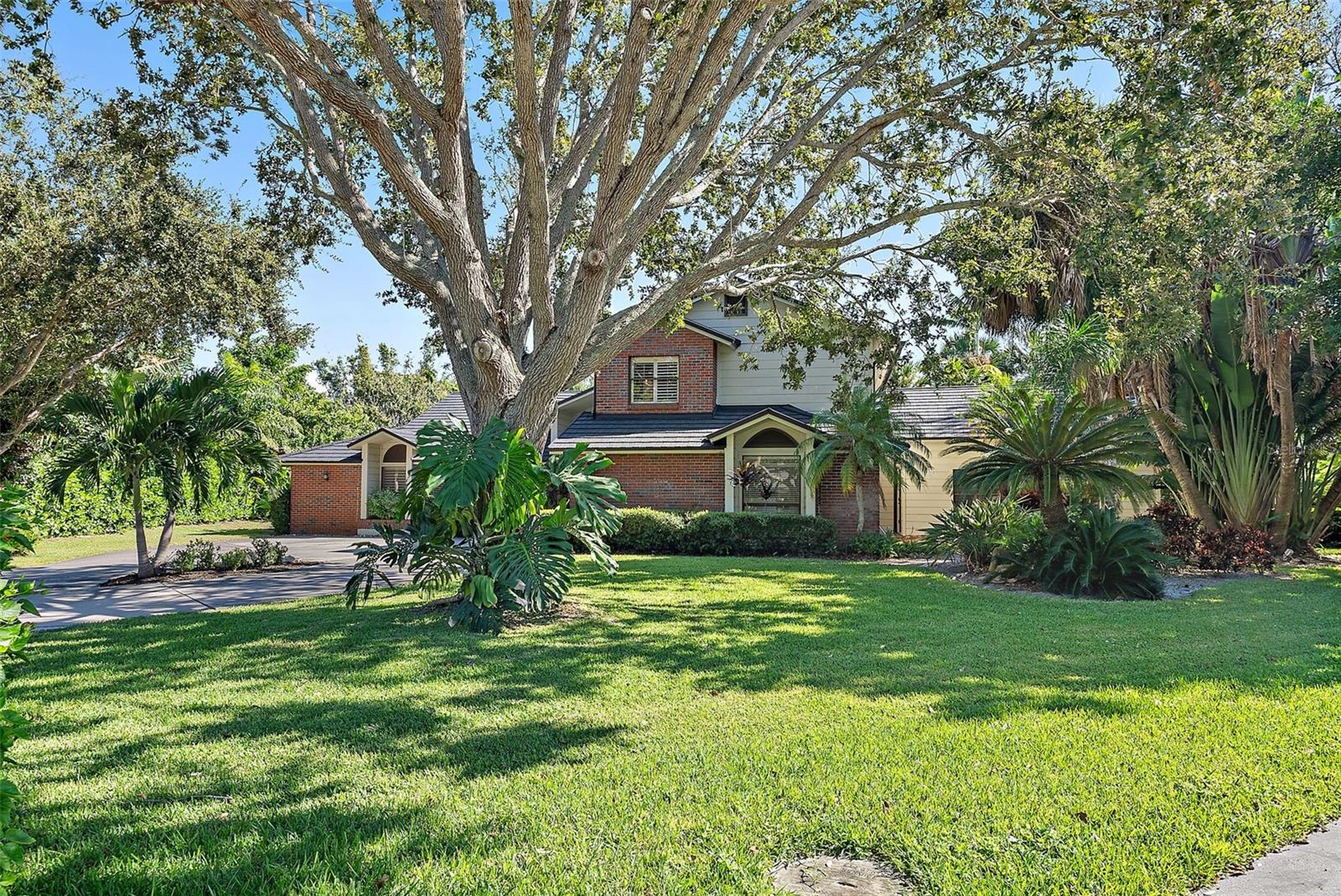 2371 Landings Circle, FL