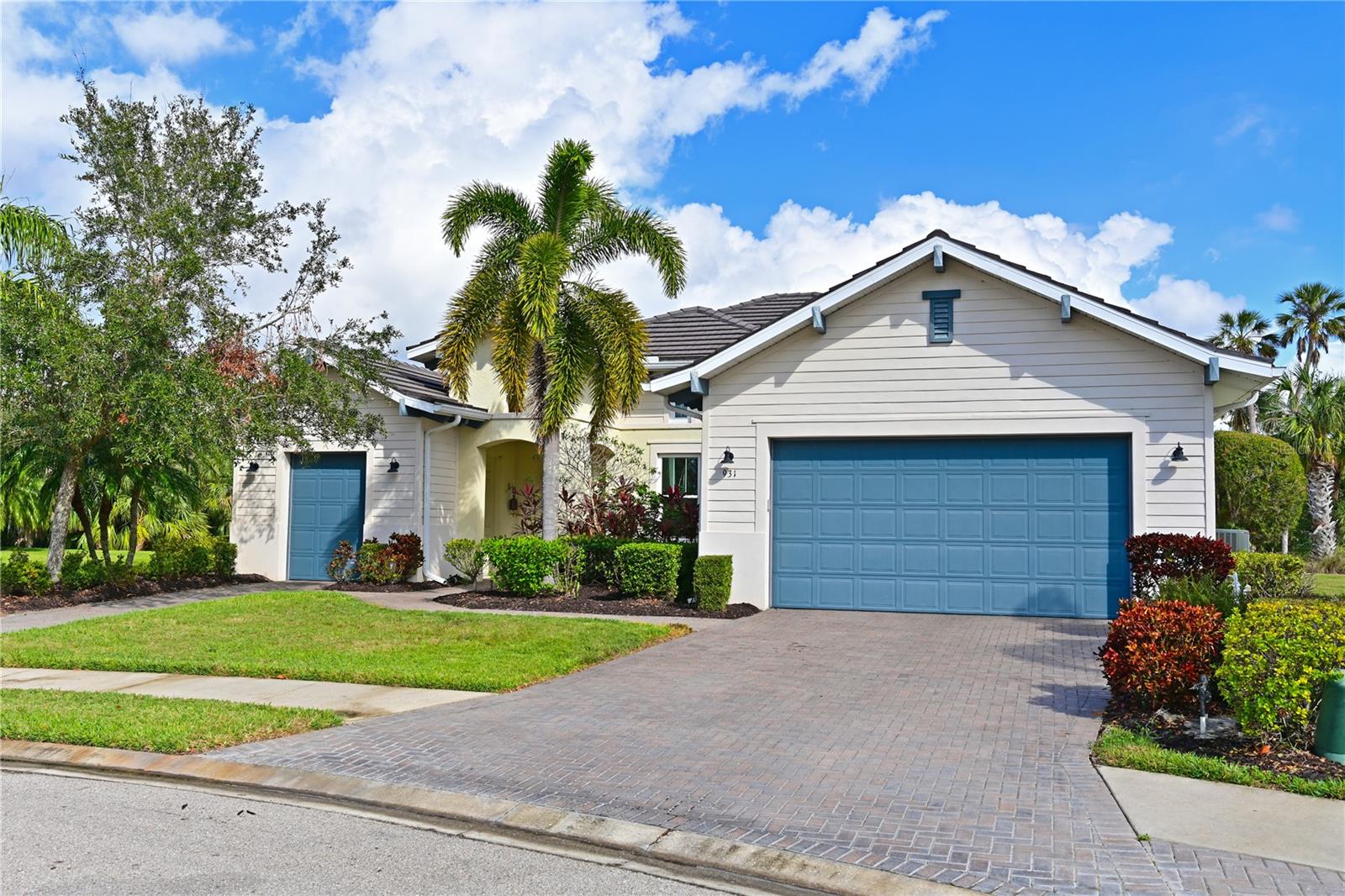 931 Mangrove Edge Court, FL