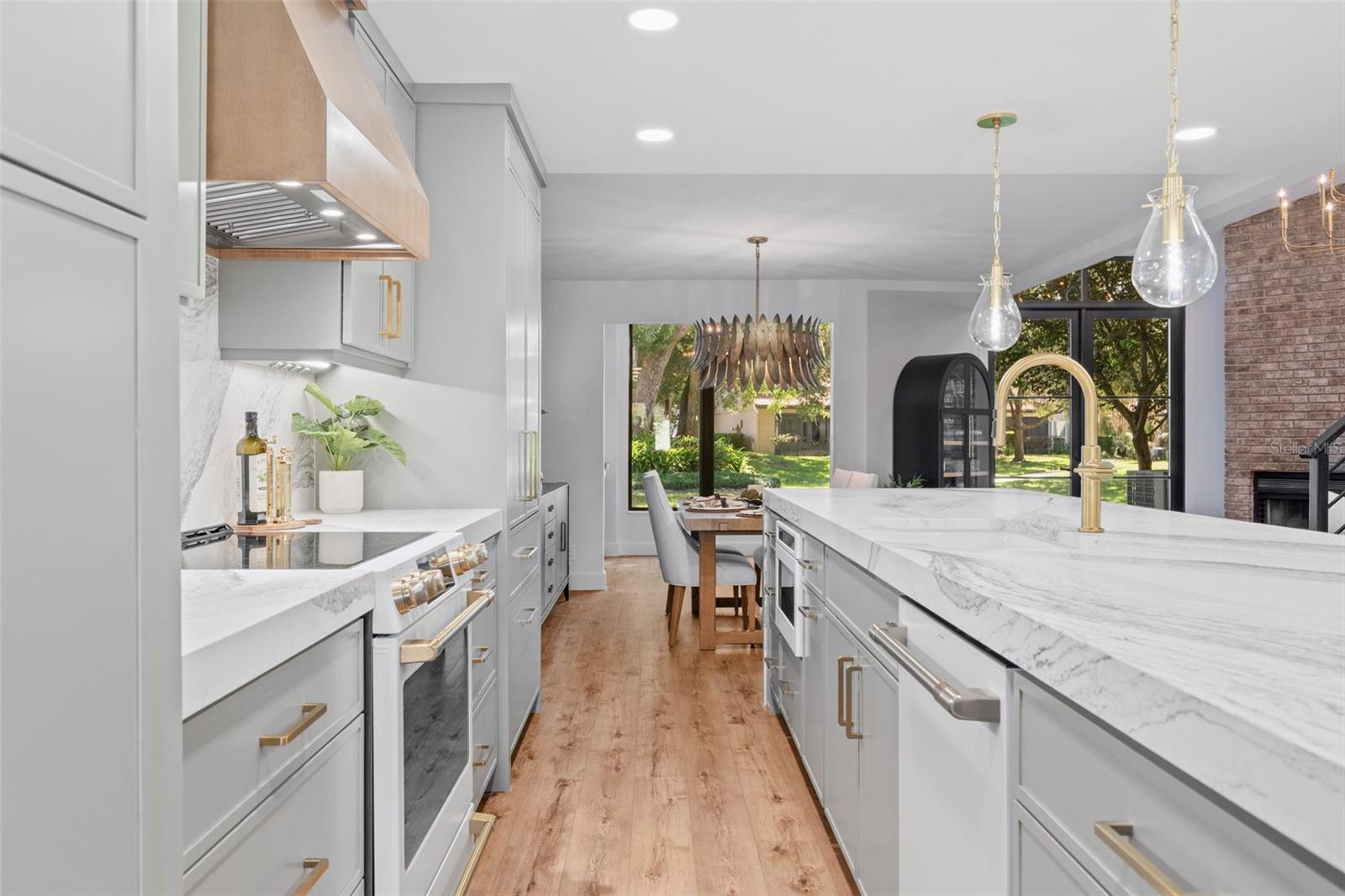 219 Quayside Circle, FL