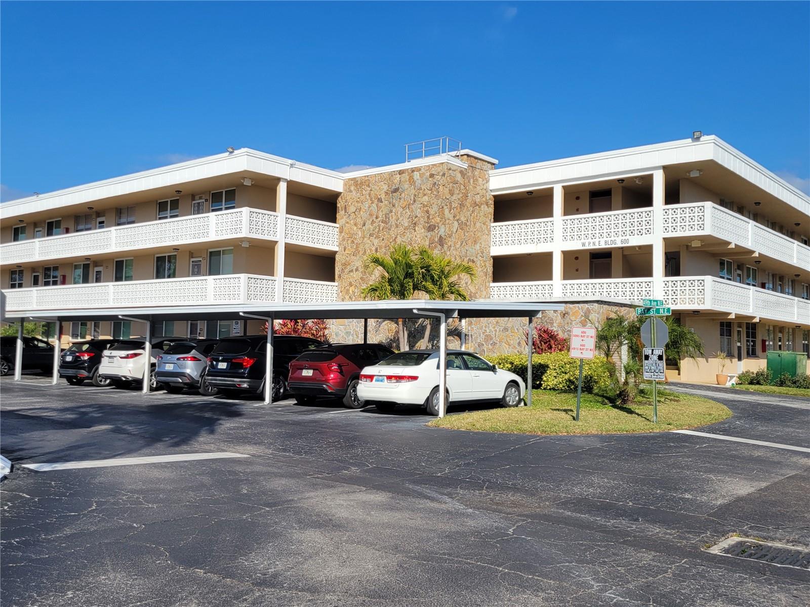 4915 Bay Street, FL