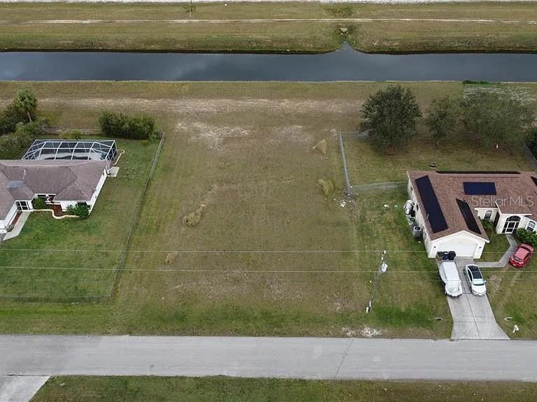 2702 Rita Avenue, FL