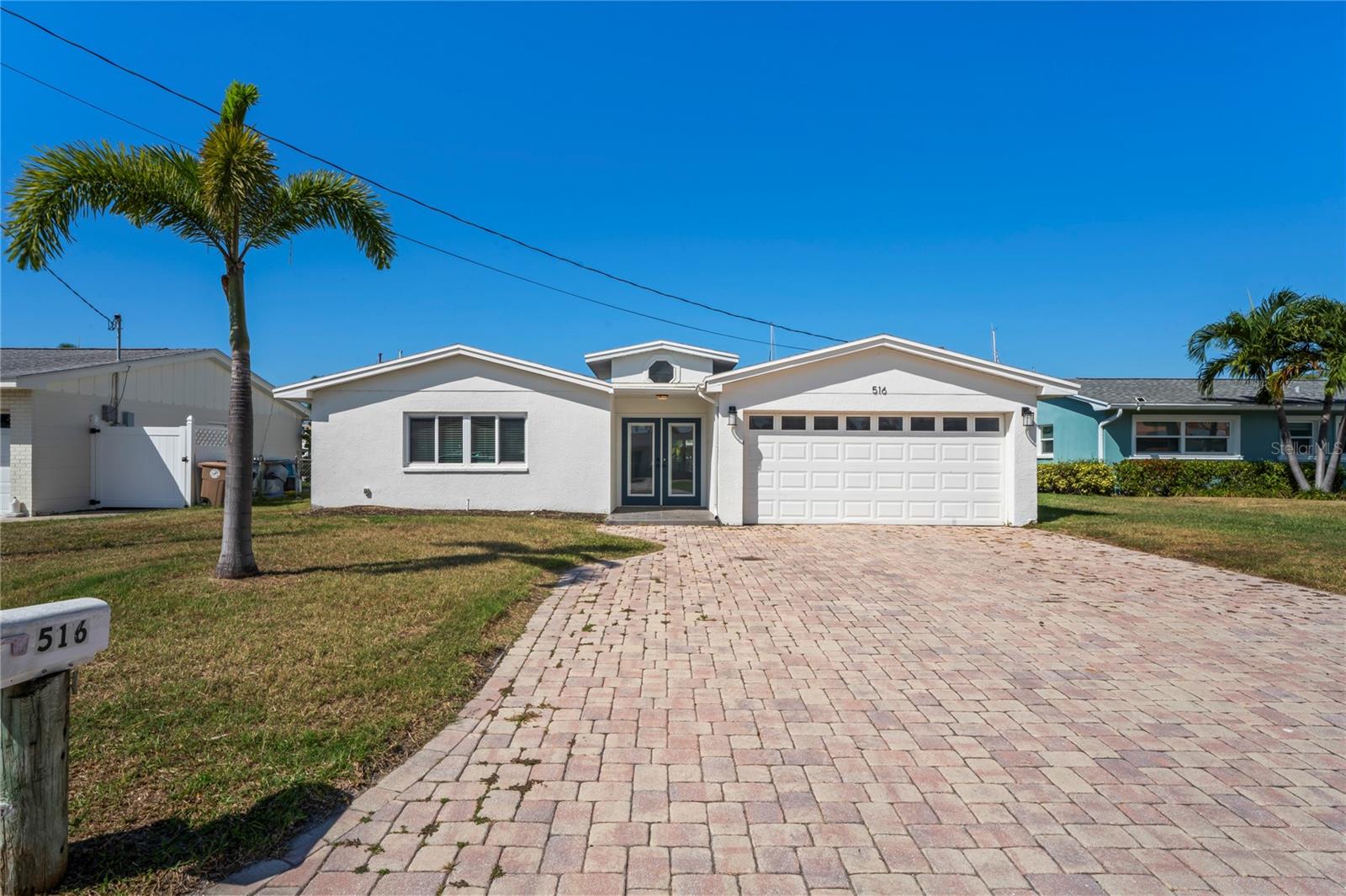 516 Crystal Dr, FL