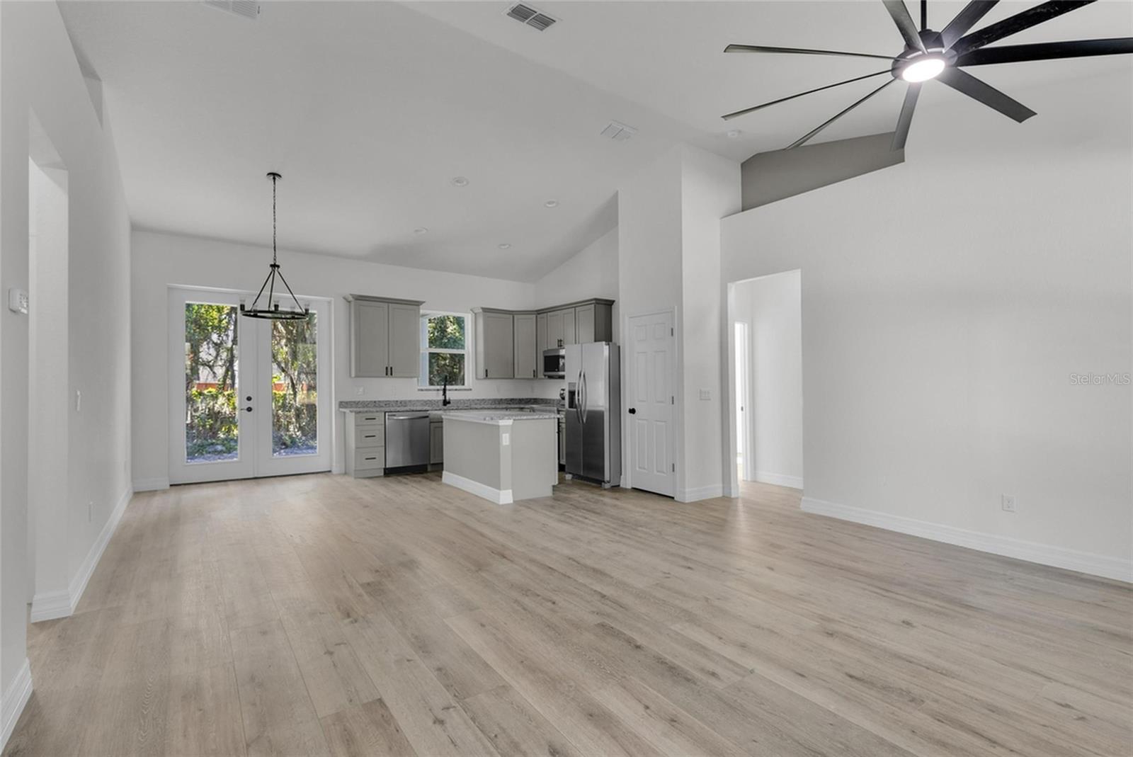 902 2nd Street, FL