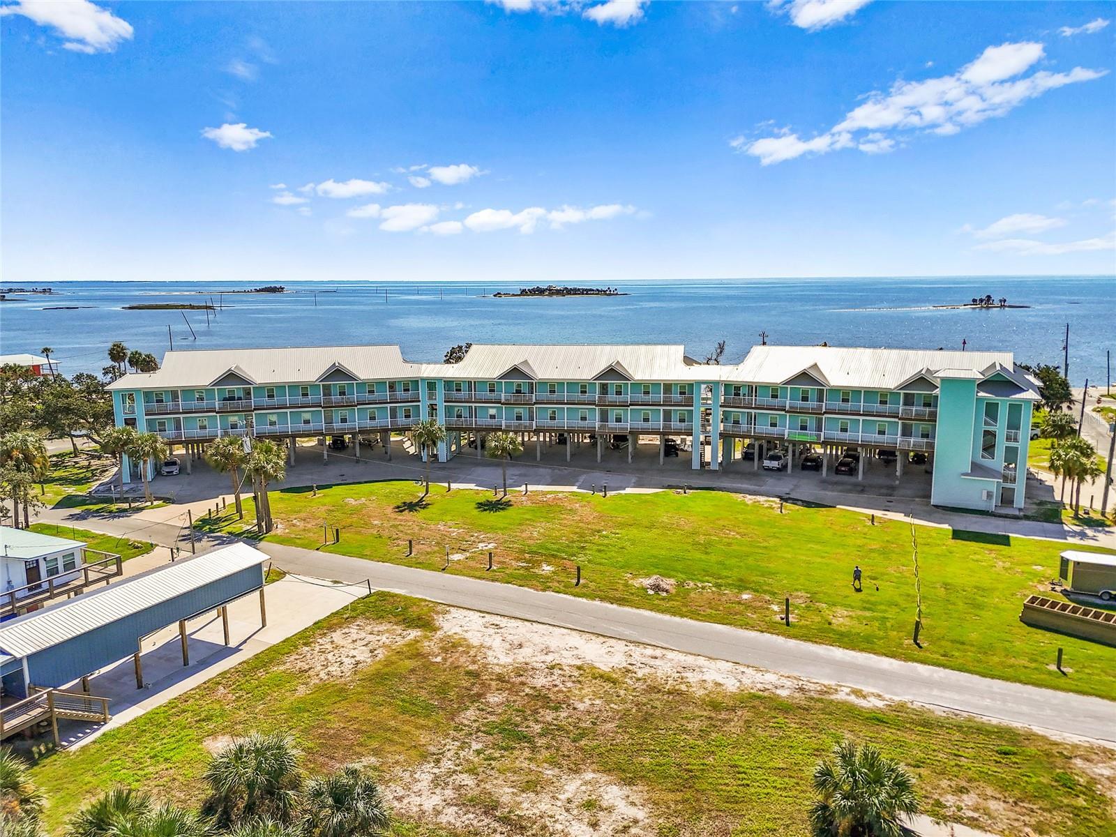 502 Main Street, FL