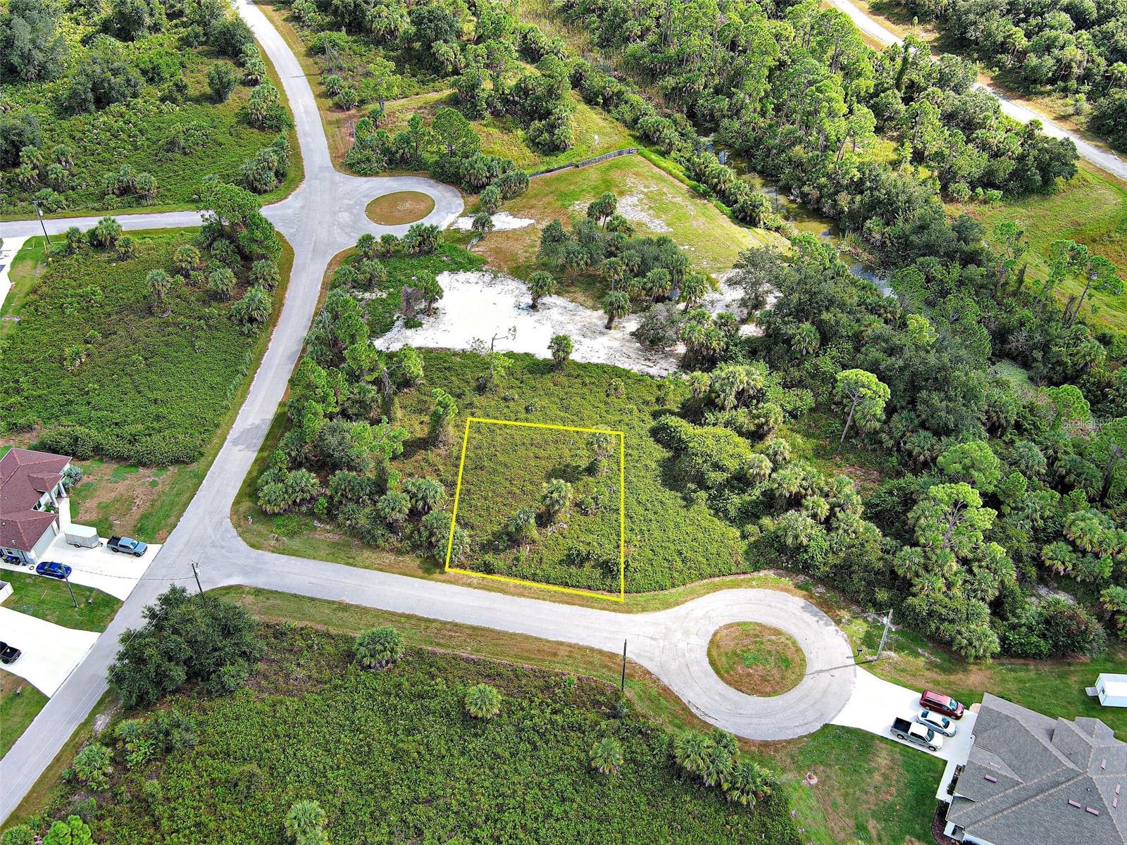 Tate Court, FL