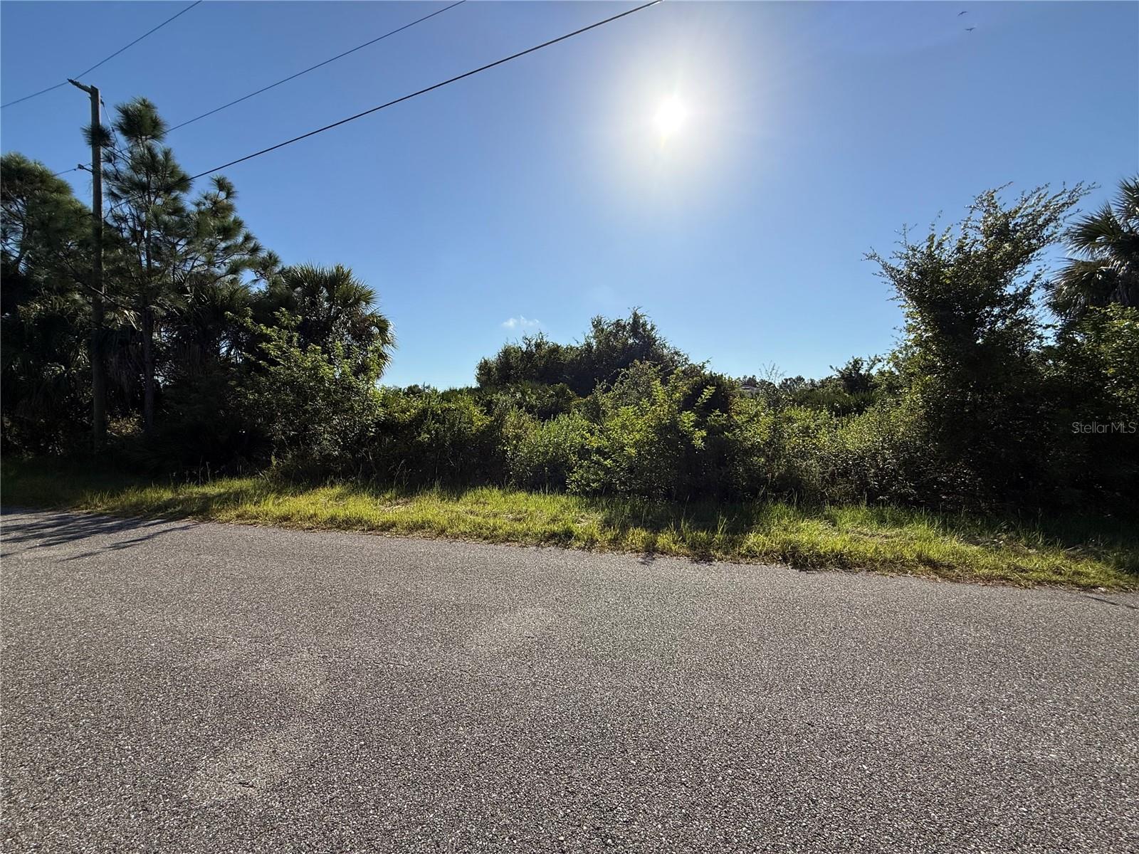 Embassy Rd, FL
