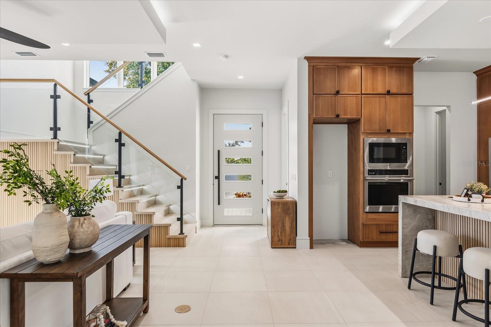 607 Ellen Drive, FL