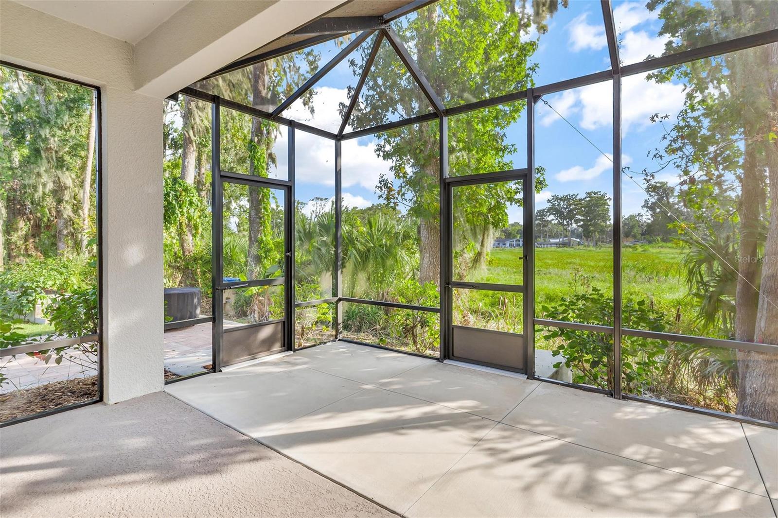 944 Belle Oak Drive, FL