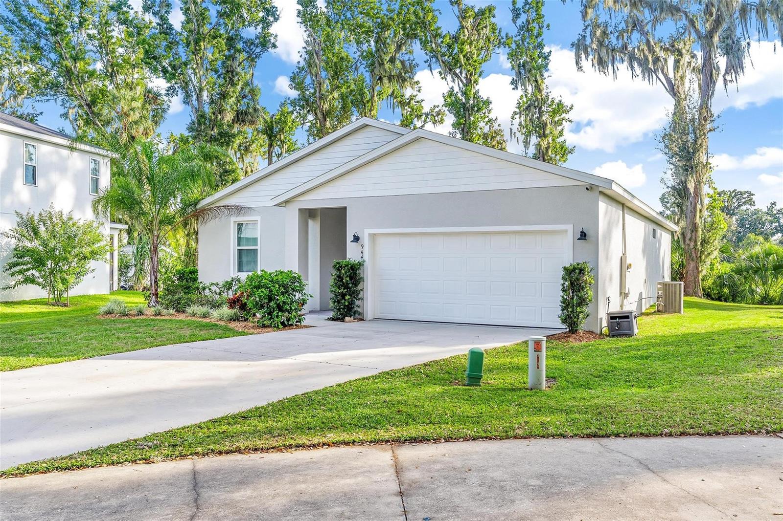 944 Belle Oak Drive, FL