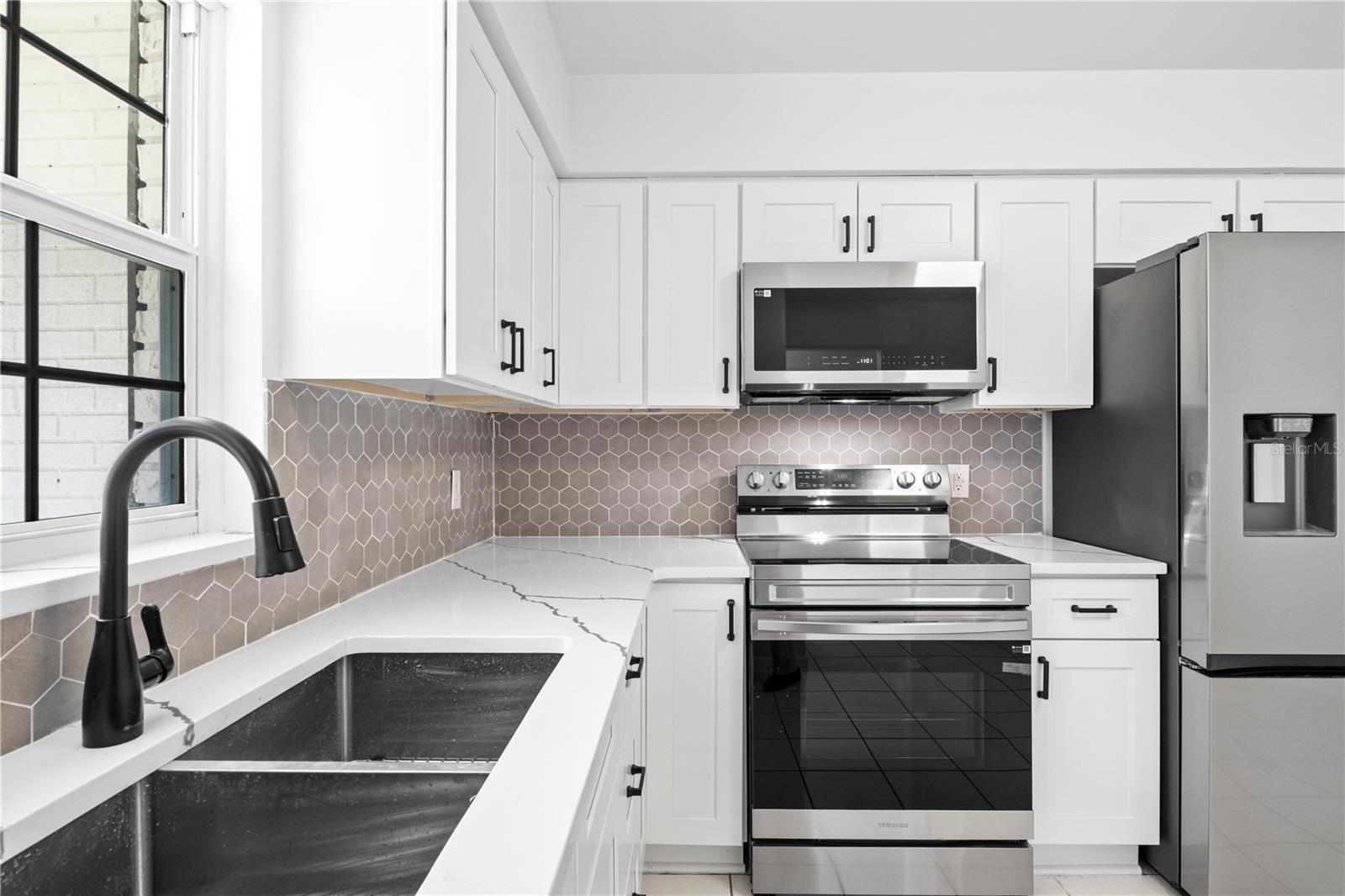 776 Mockingbird Lane, FL