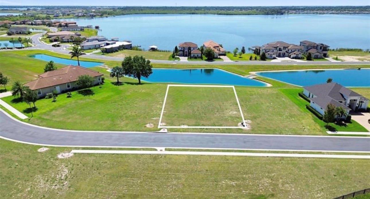 808 Waterfern Trail Dr, FL