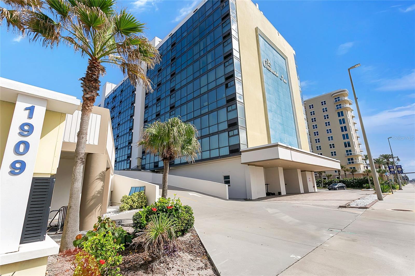 1909 S Atlantic Ave #802, FL