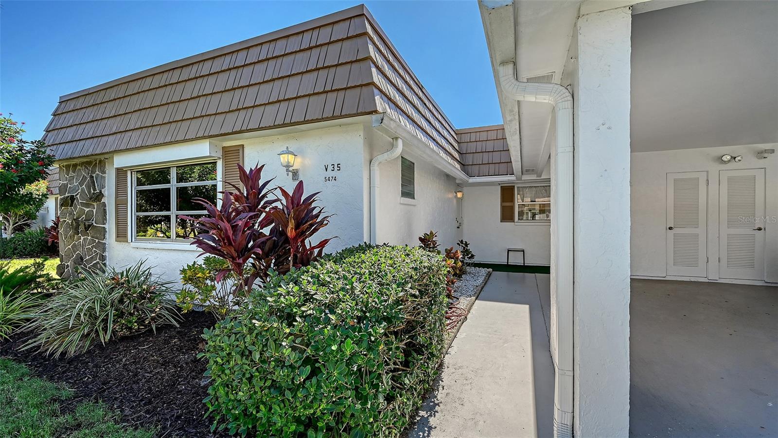 5474 Riverbluff Circle, FL