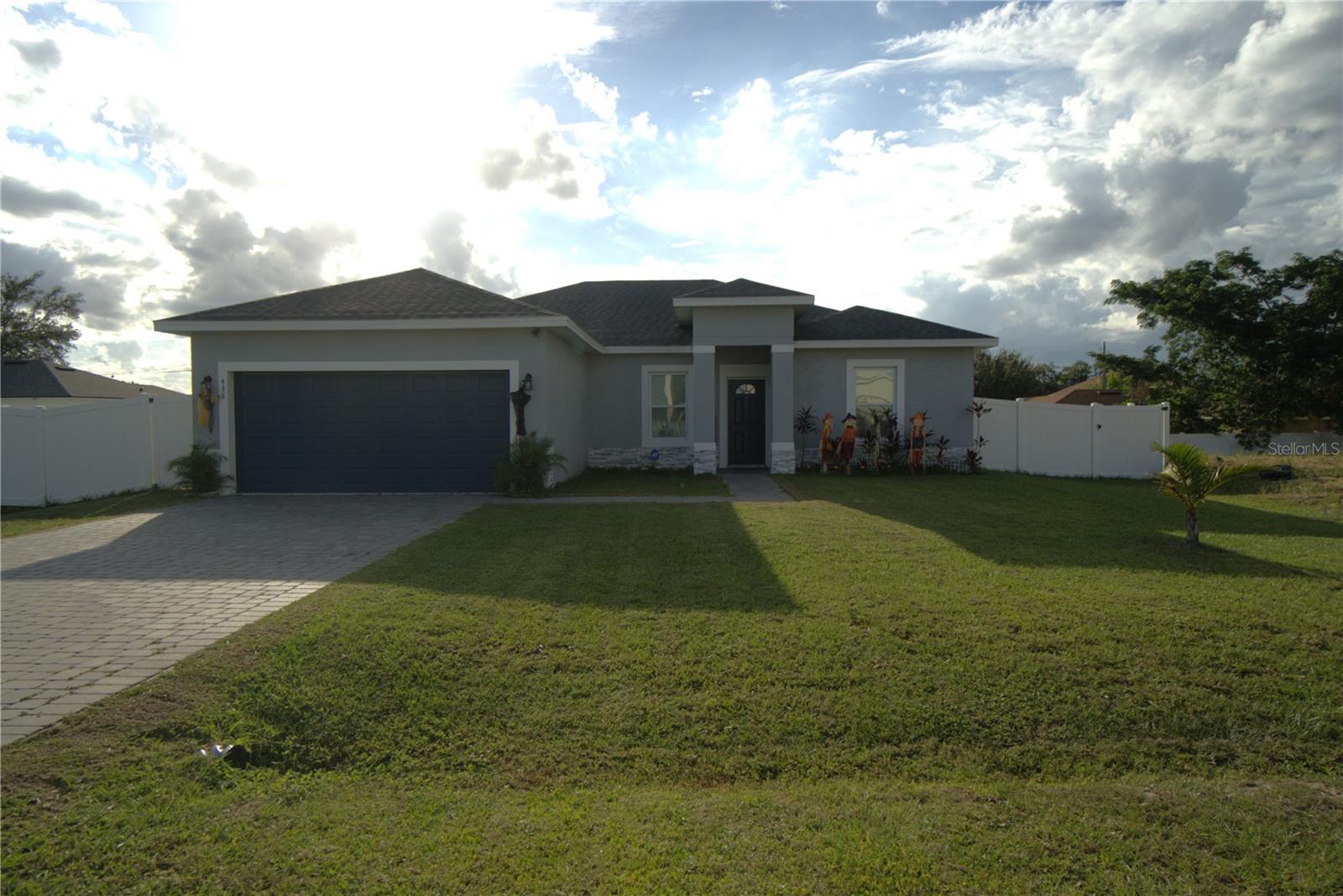 438 Big Sioux Ct, FL