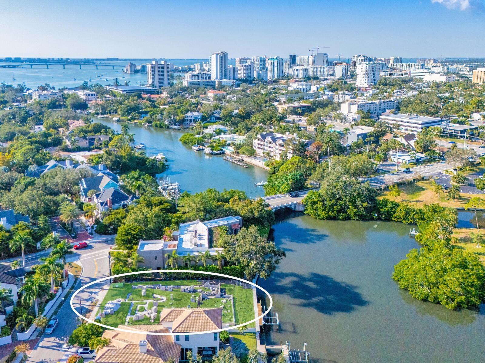 1821 Lincoln Drive, FL