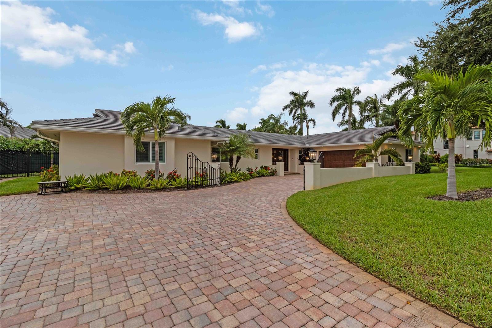 499 Partridge Cir, FL