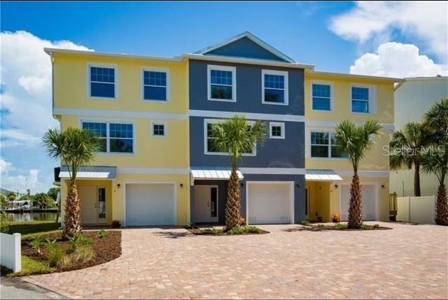 100 Windrush Blvd #2, FL