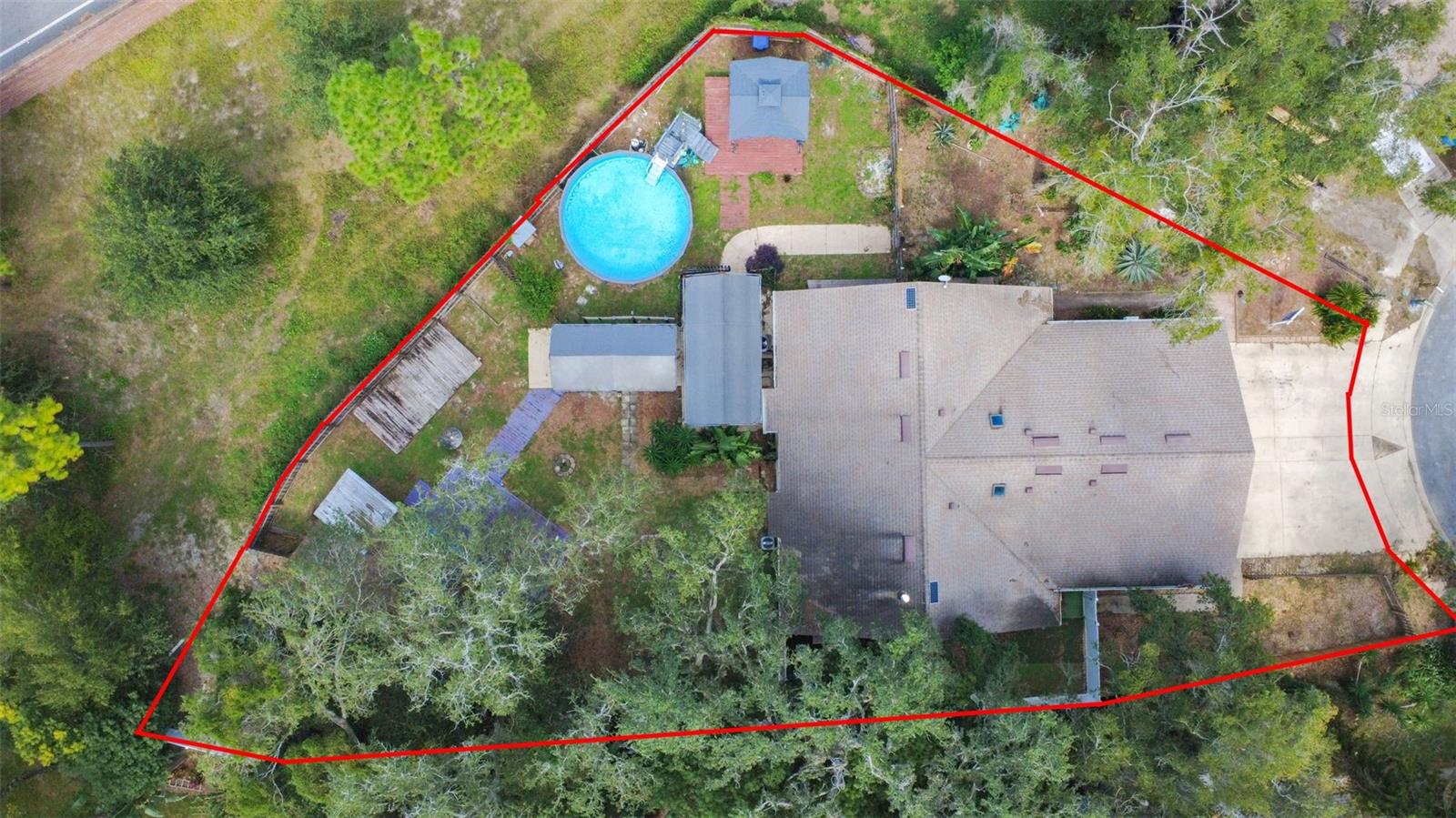 933 And 935 Robinhood Court, FL