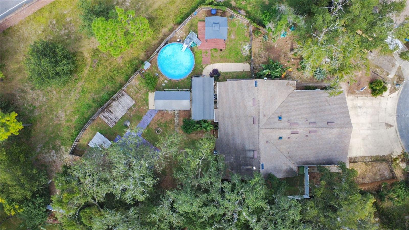 933 And 935 Robinhood Court, FL