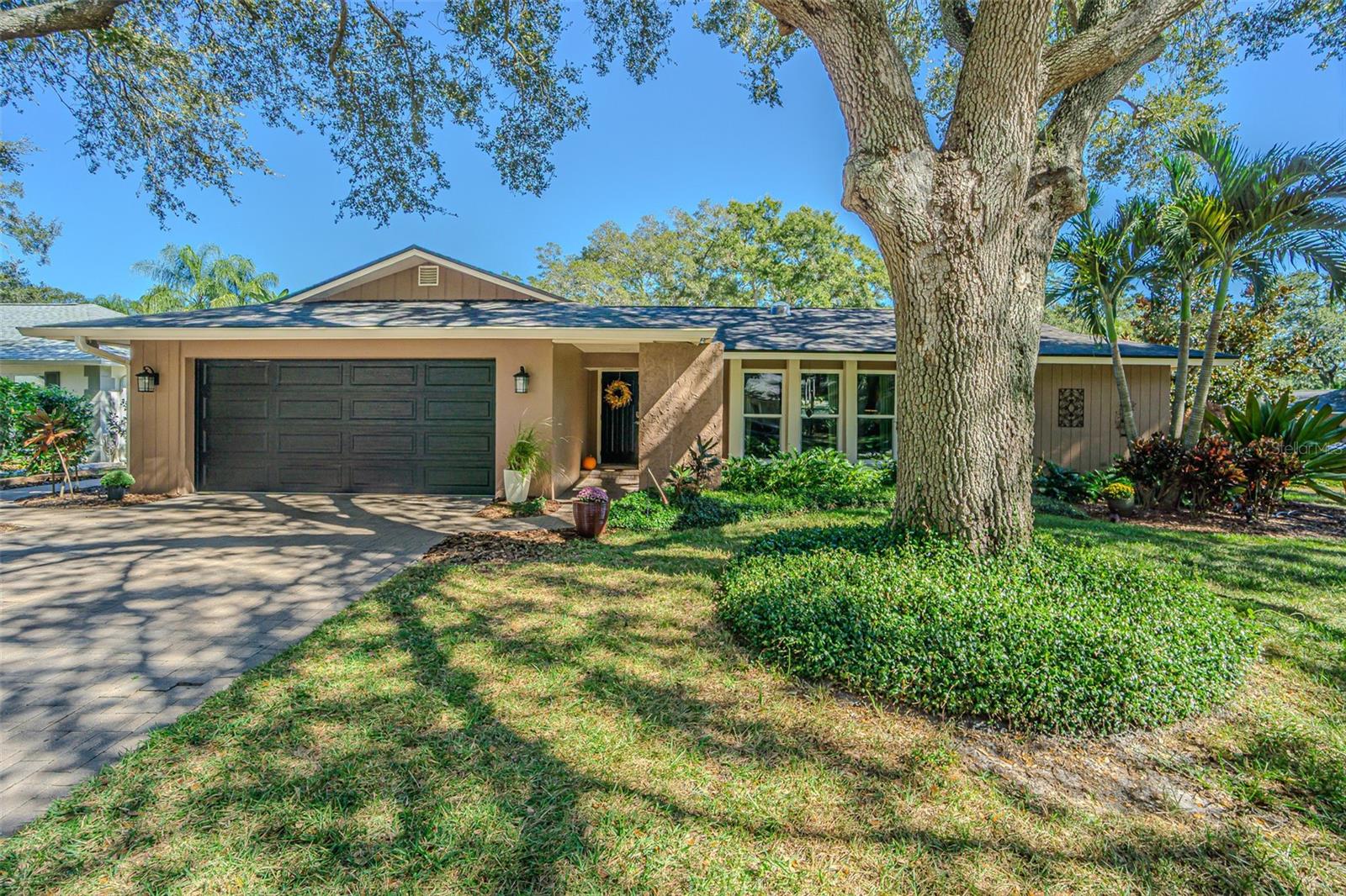 936 Highview Drive, FL