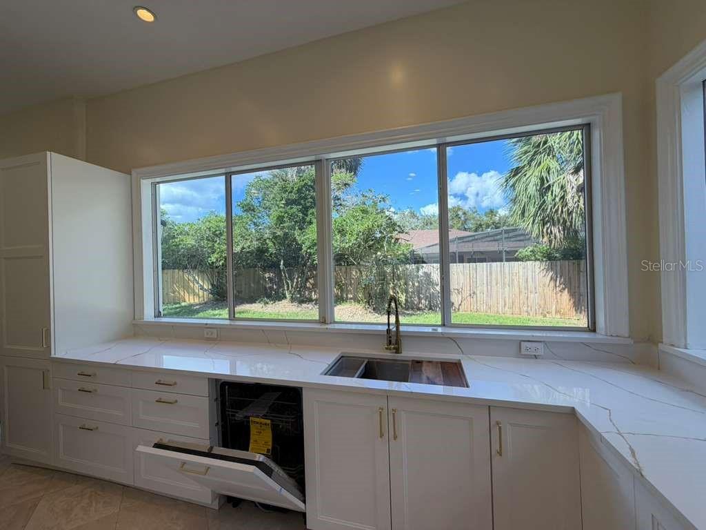 672 Mossy Branch Court, FL