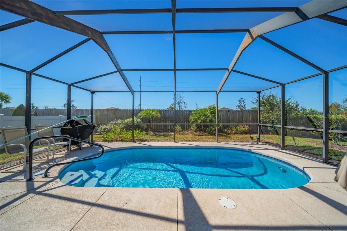 364 Lake Suzanne Drive, FL