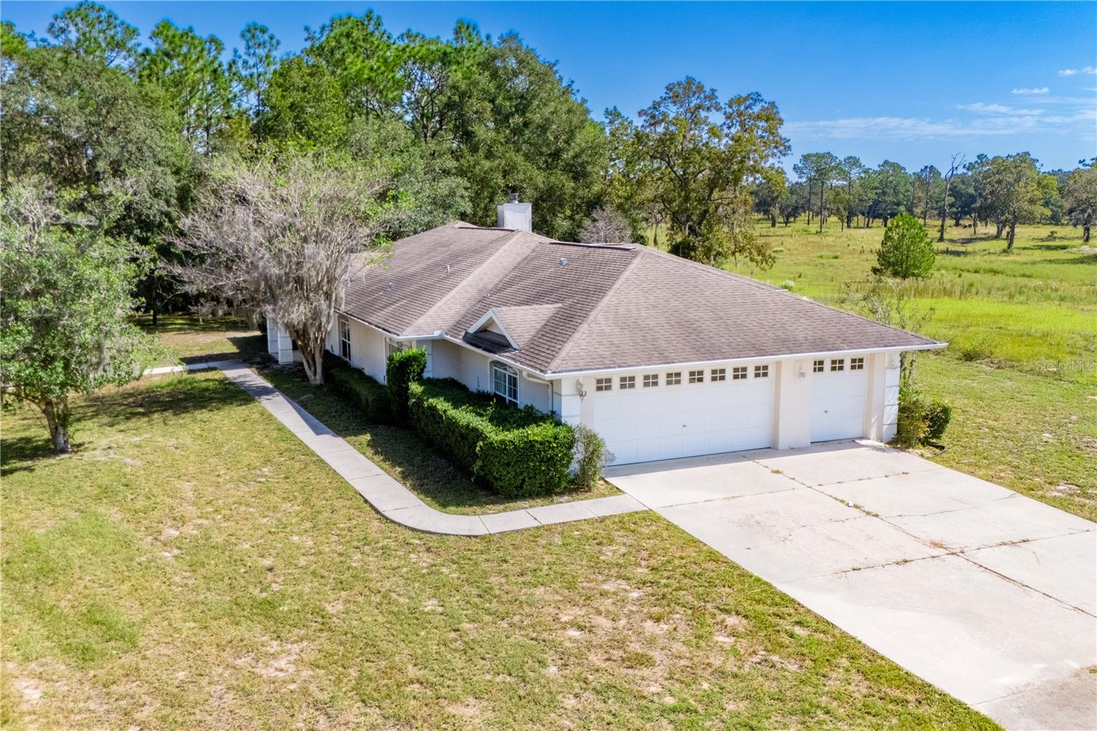 899 10th Circle, FL