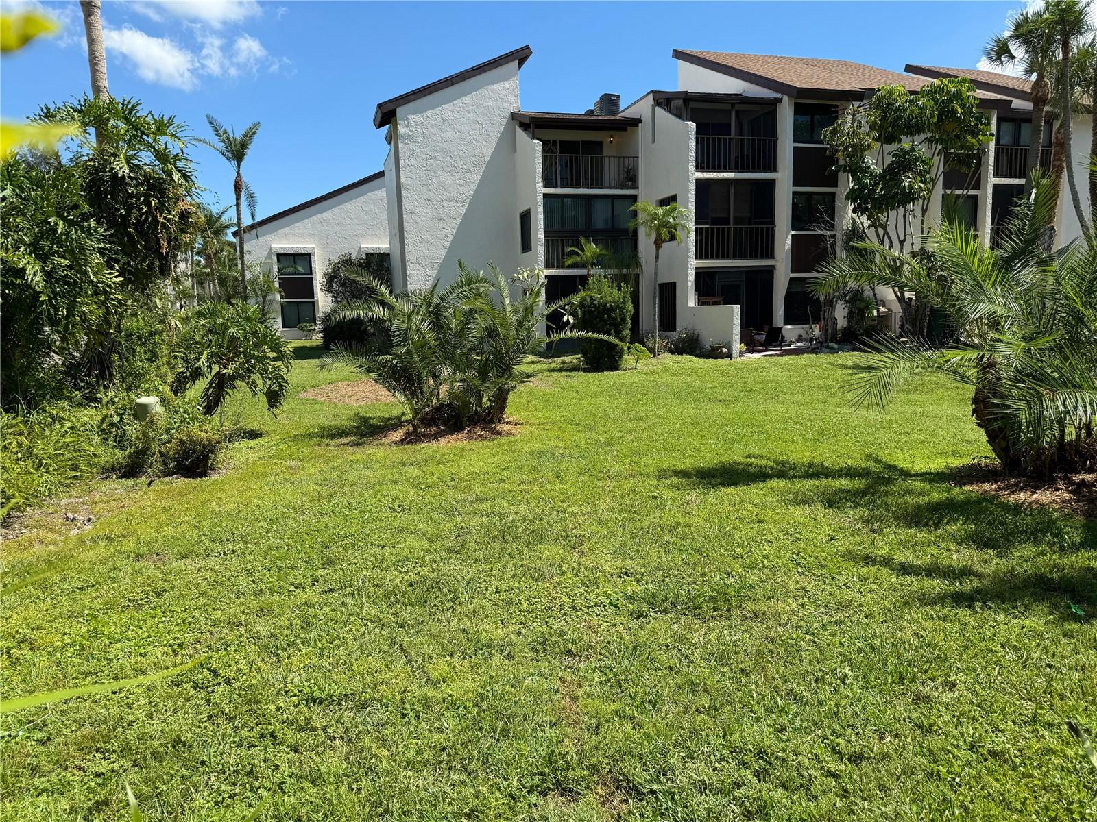 2207 Belleair Rd #B22, FL